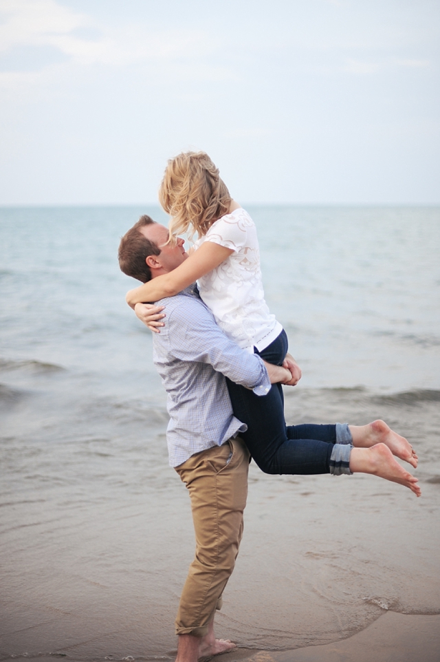 art institute chicago and oak street beach engagement photos