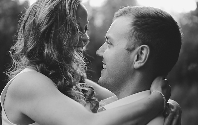 eagle river engagement photos-10