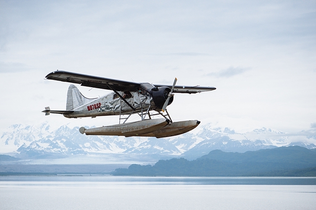 alaskan wilderness wedding photography at beluga lake