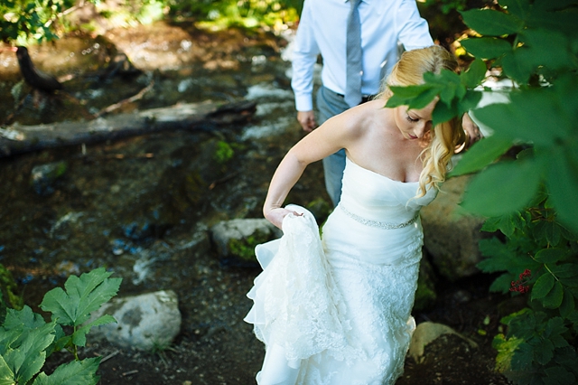 Anchorage bridal portraits in forest