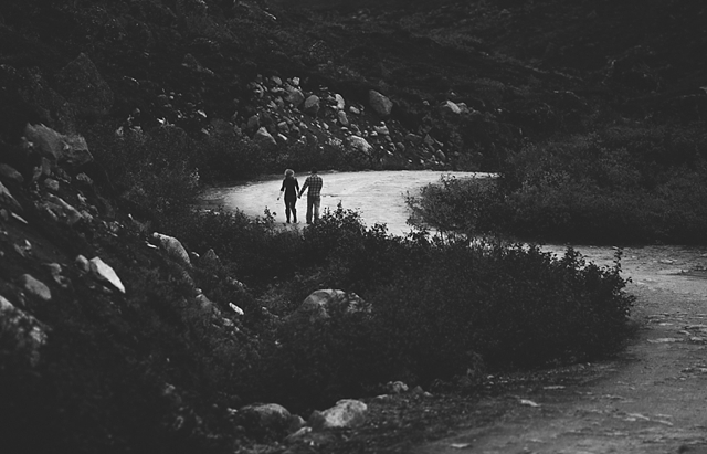 hatcher pass engagement photos in the fall