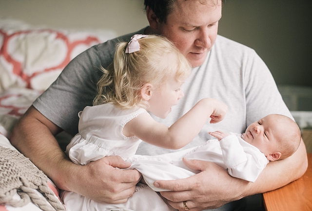 Anchorage lifestyle portraits family with a newborn baby
