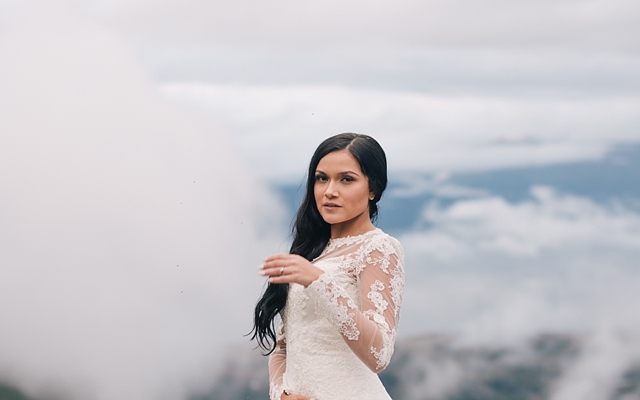 alyeska resort wedding photos at the top of the mountain