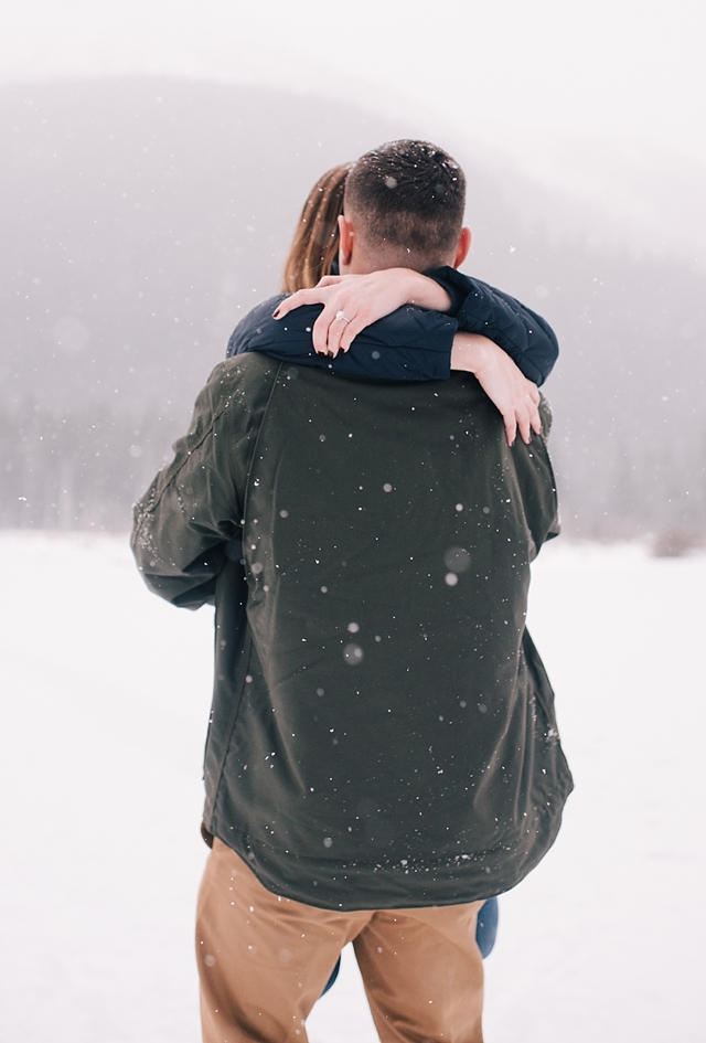 alaska engagement photography in the snow